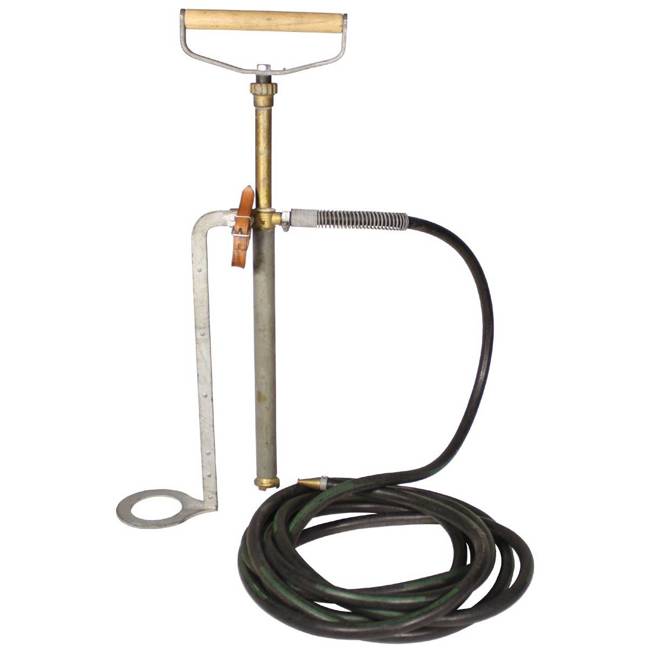 DK HAND WATER PUMP - WITH HOSE - USED