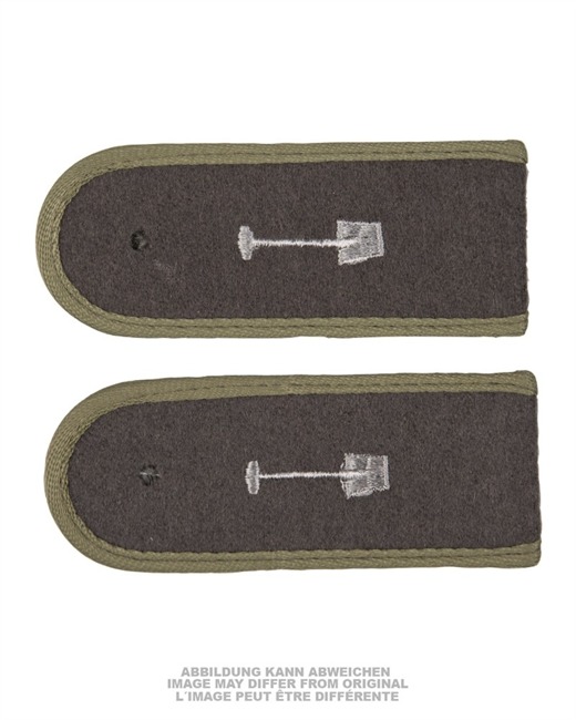 EAST GERMAN EPAULETS SOLDIER CONSTRUCTION