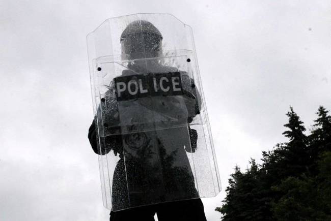 IMPACT RESISTANT POLICE SHIELD – Universal