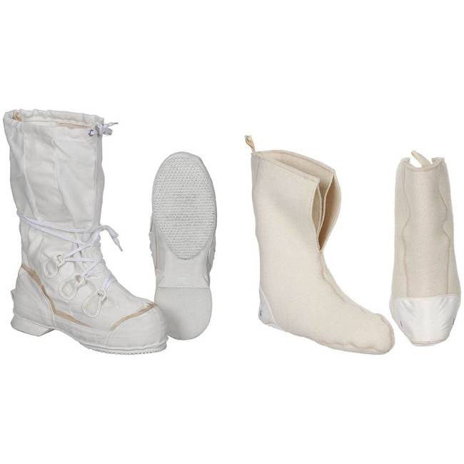 Mukluk Boots with inner shoes - White - Like new 