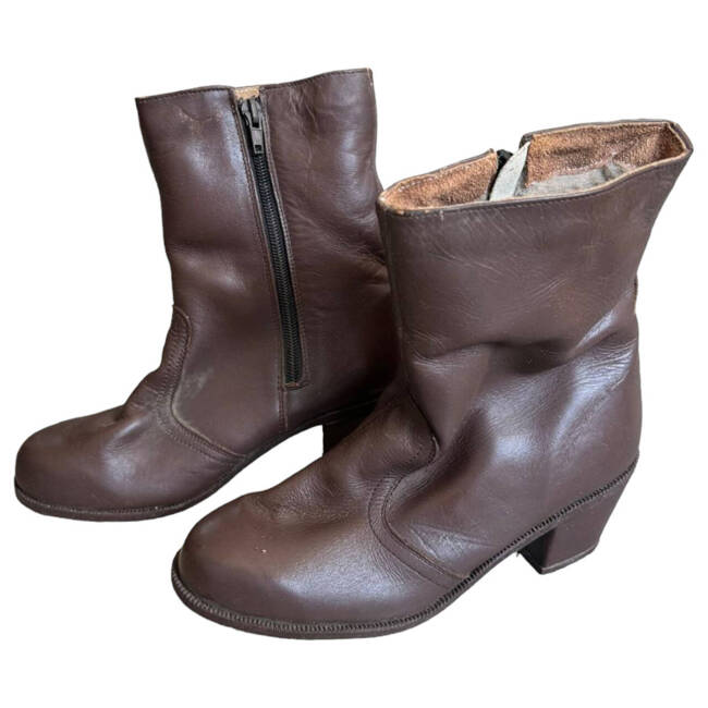 WOMEN'S LEATHER BOOTS WITH ZIPPER AND THICK HEEL - BROWN - ROMANIAN ARMY MILITARY SURPLUS - IN GOOD CONDITION