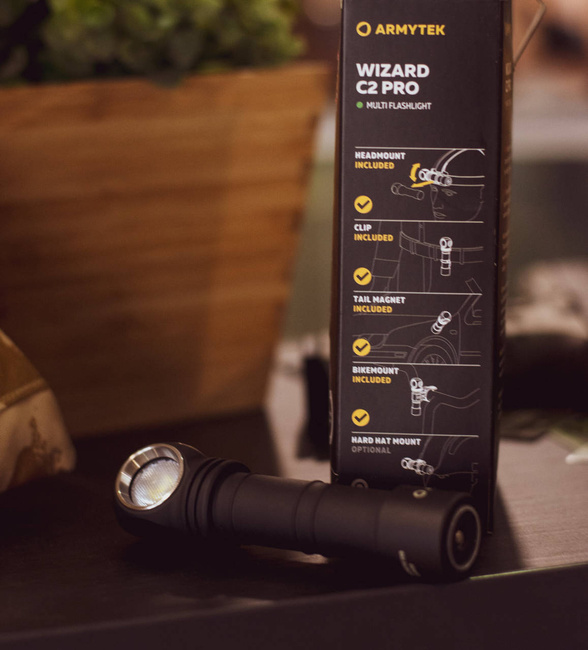 C2 PRO MAGNET USB MULTIFUNKCIÓS ZSEBLÁMPA - ARMYTEK VIKING