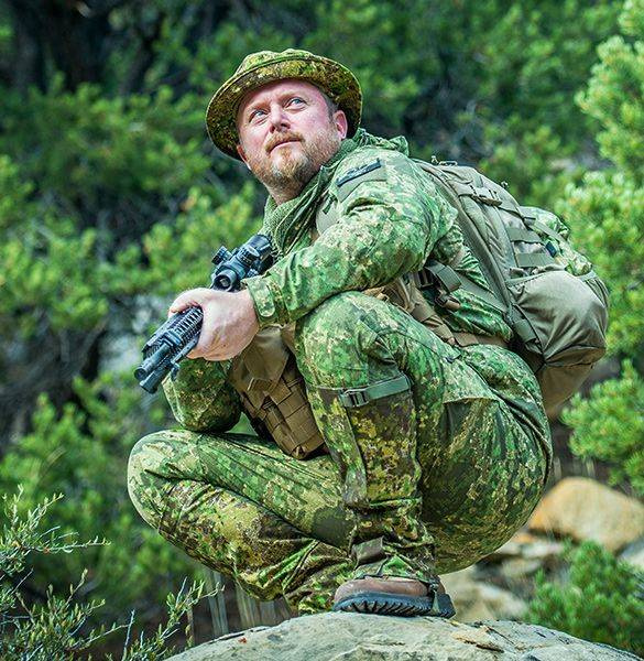 KÜLTÉRI TAKTIKAI NADRÁG - OTP® - VERSASTRETCH® - Helikon-Tex® - MULTICAM®