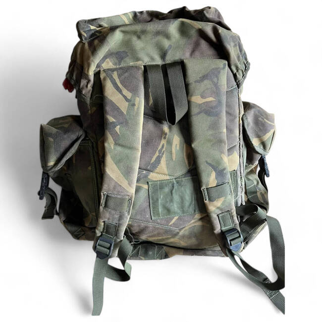 HÁTIZSÁK TÁSKA - ŐRJÁRAT - 30L - KATONAI TÖBBLET BRIT HADSEREG - DPM CAMO - HASZNÁLT